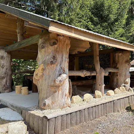 Vyr Chalet